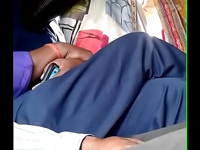 desi housewife fumbled and rubbed by a lucky chap in bus...she enjoyed it without moving
