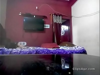 Desi indian wife fucked hard by hubby with sizzling moaning hindi audio