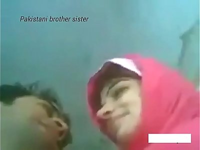 Real brother and sister home alone// Observe Full 9 min video at http://wetx.pw/sisfucker